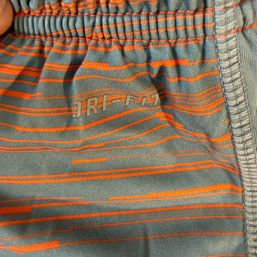 Nike Dri-Fit Shorts Mens Large Gray Orange Athletic Training‎ 20” EUC